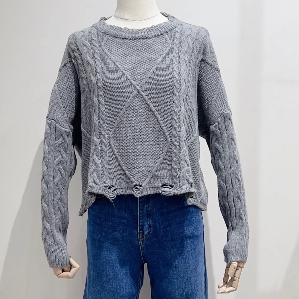 MADE IN ITALY Cable Knit Sweater